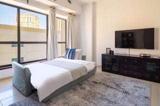 Frank Porter - Shams 4 - Dubai - 4