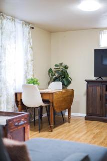 Bo360 Cheerful Home with private HOT TUB - 1