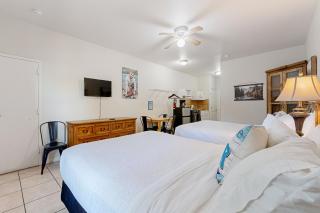 Wasser Lodge #104 - River St. - New Braunfels - 6