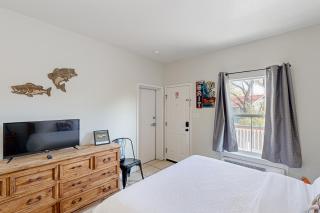 Wasser Lodge #203 - Catfish Way - New Braunfels - 2