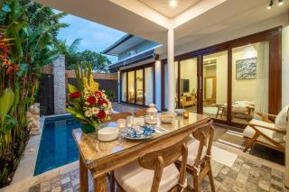 Arts Cherry Villa Satu Two-Bedroom with Private Pool Kuta - Kerobokan - 1