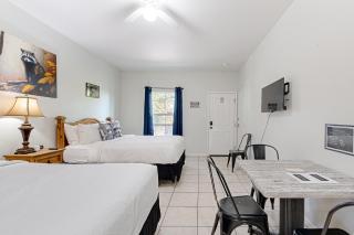 Wasser Lodge #204 - Raccon Room - New Braunfels - 6