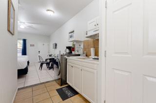 Wasser Lodge #204 - Raccon Room - New Braunfels - 3