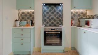 Chequers Cottage - - 5