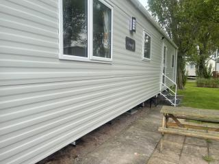 3 Bed Chalet - Sleeps 6 - Parking - Wifi - 9