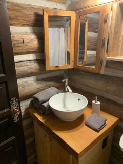 Slow-Go Log Cabin in the Woods with Cozy Woodstove - 1