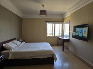 شقه فندقيه فاخره مطله على النيل - nile view hotel apartment - Il Cairo - 4