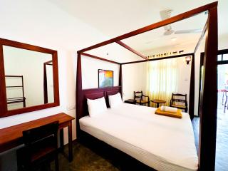 Private Villa with a Pool, Beach Front - The White House - 2