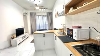 Sky Trees Bukit Indah netflix and wifi - 8