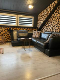 Apartament NEON JACUZZI -Loft Styl -RYNEK CENTRUM &Parking ,Śniadania For Free - Kielce - 6