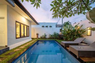 Bens Seminyak Villa Two-Bedroom with Private SwimmingPool - Seminyak - 2