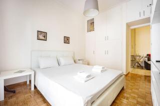 Acropolis 5 Hills 1st FLR Aprt by Lodgespot - 3