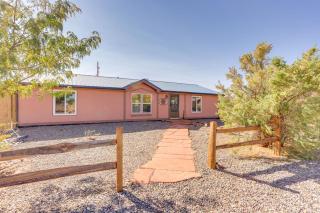 Stunning Views Quiet Bluff Home Near Hiking! - Bluff - 0