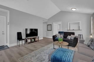 The Smart Stay ! New Remodel! Minutes from Atlanta - 7