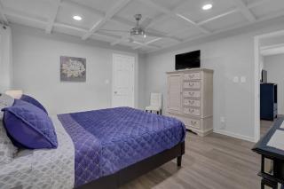 The Smart Stay ! New Remodel! Minutes from Atlanta - 1