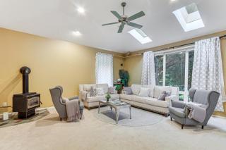 Spacious Portland Area Home with Fenced Yard - 7