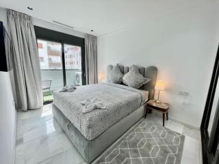 The White Cristal - 2 BR with Balcony - 6
