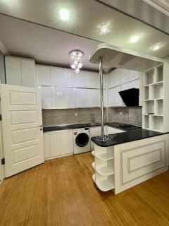 5 min walk to metro comfortable - Baku - 9