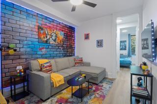Funky & Colorful Urban Getaway, 20 Minutes To NYC - Hoboken - 0