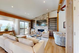 Towering Pine in Incline - 9