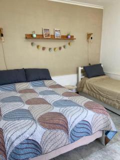 Depto interno semicéntrico en Tandil con amplio patio verde y parrilla! - 9