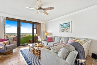 Ground Floor Oceanfront. Steps to the Pool Beach Sunrise 103 - Edgewater - 2