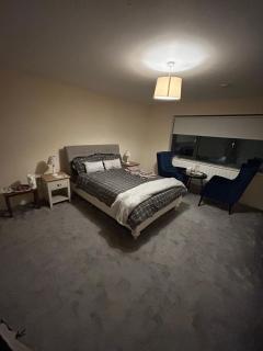 1 luxurious room in family home - 3