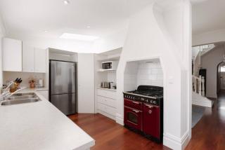 Luxury On Lygon Victorian Terrace - 6