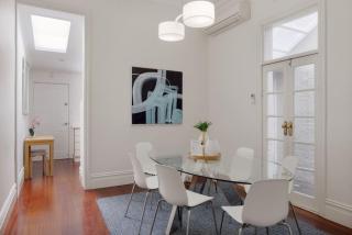 Luxury On Lygon Victorian Terrace - 9