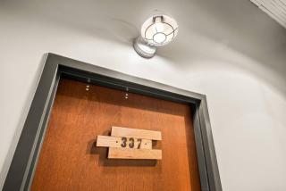 The Urban Loft - Stylish Industrial Living - Peoria - 9