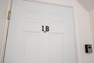 Stylish Studio Apartment with Modern Touches - Peoria - 9