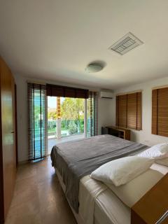 Two attached Villas 14 bedrooms, 12 bathrooms for a total of 28 guests - Palm-Eagle Beach - 7