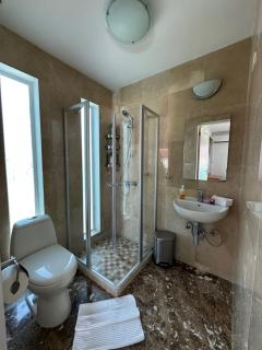 Two attached Villas 14 bedrooms, 12 bathrooms for a total of 28 guests - Palm-Eagle Beach - 4