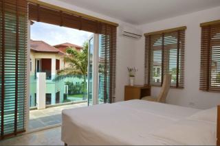 Two attached Villas 14 bedrooms, 12 bathrooms for a total of 28 guests - Palm-Eagle Beach - 1
