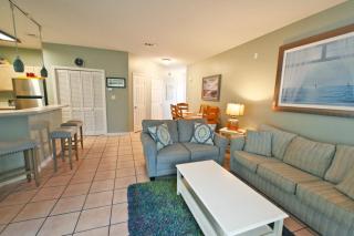 Relaxing Beach Walk Condo with Pool Views and Easy Beach Access Sandpiper Cove Unit 9201 - Destin - 9