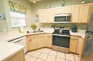 Relaxing Beach Walk Condo with Pool Views and Easy Beach Access Sandpiper Cove Unit 9201 - Destin - 4