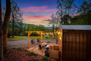 The Ritz Carlton of Tiny Cabins with Hot Tub - Elf - 6