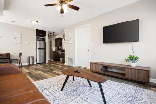 the susan - a cozy, comfy 1bd suite - Peoria - 7