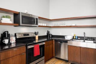 Chic Loft in Peoria Warehouse District - 5