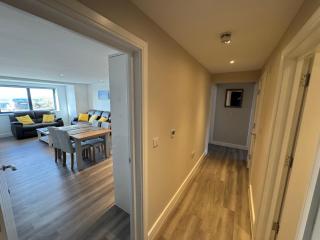 Camelot House 1 Bed Apartment with Sea views - 9