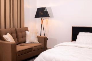 Beautiful 2BR Haven with Easy Transit at North Legon - Accra - 8