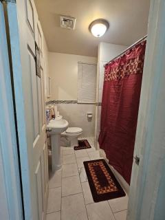 3F6-Chelsea Suites In-Unit Washer dryer and TV - 8
