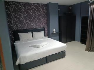 Central Perk Hotel - 1