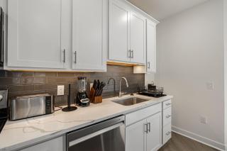 Huguenot Apt - TH08 - Tourist Homes of Richmond - 8