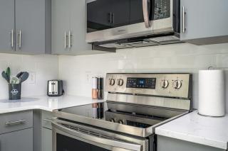1BR with Balcony in Downtown 542Blvd205 - 1