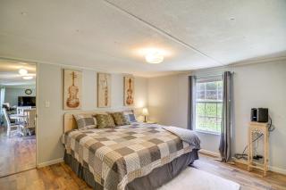 Near ATV and Hiking Trails Home with Deck in Oneida! - 2