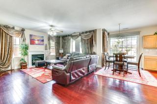 Outdoor Oasis and Hot Tub! Spacious Clovis Home - 7