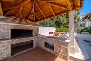 Villa Julia with heated pool, ideal for large groups - Milna - 3
