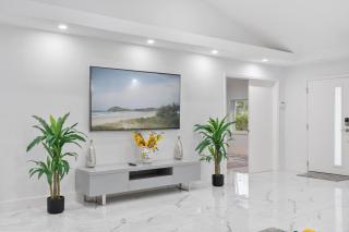 Sensational 5BR and 4BA Villa near Hollywood Beach - Hollywood - 1