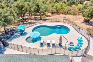 Mountain Elegance w/ pool, spa, projector - Coarsegold - 1